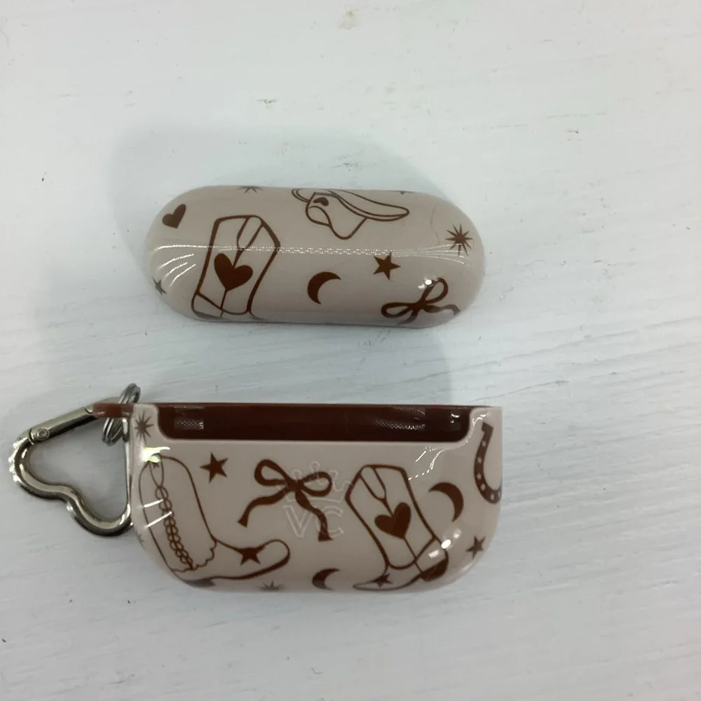 Velvet Caviar Rodeo drive aid pods pro case B